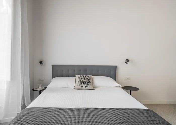 Apartman Navigli - Via Vigevano 45 Milánó