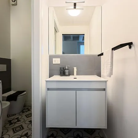 Navigli - Via Vigevano