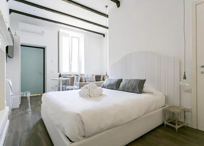 Navigli - Via Vigevano Appartement